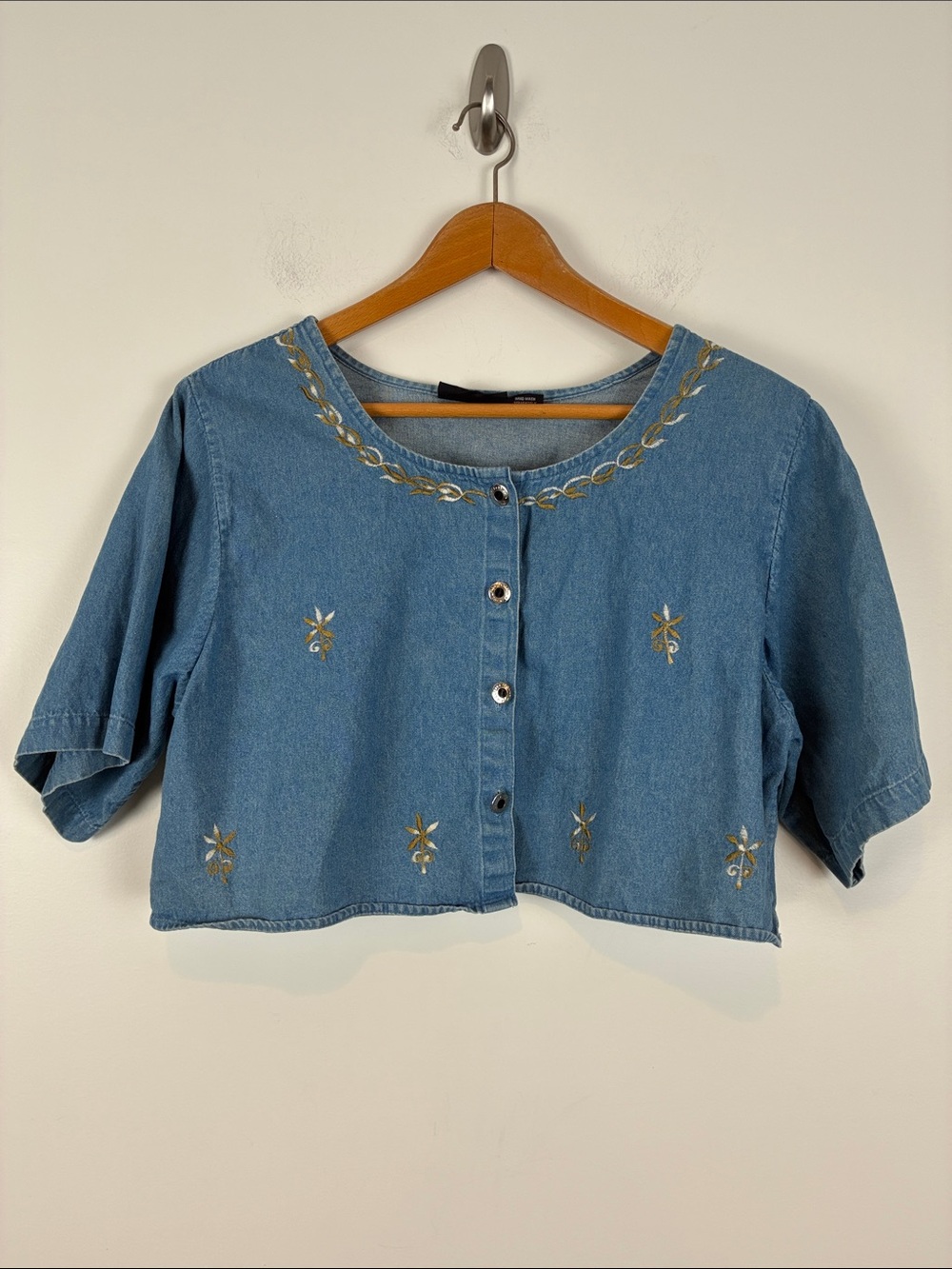 Vintage My Choice Denim Embroidered Cropped Button-Front Top Large Short Sleeve
